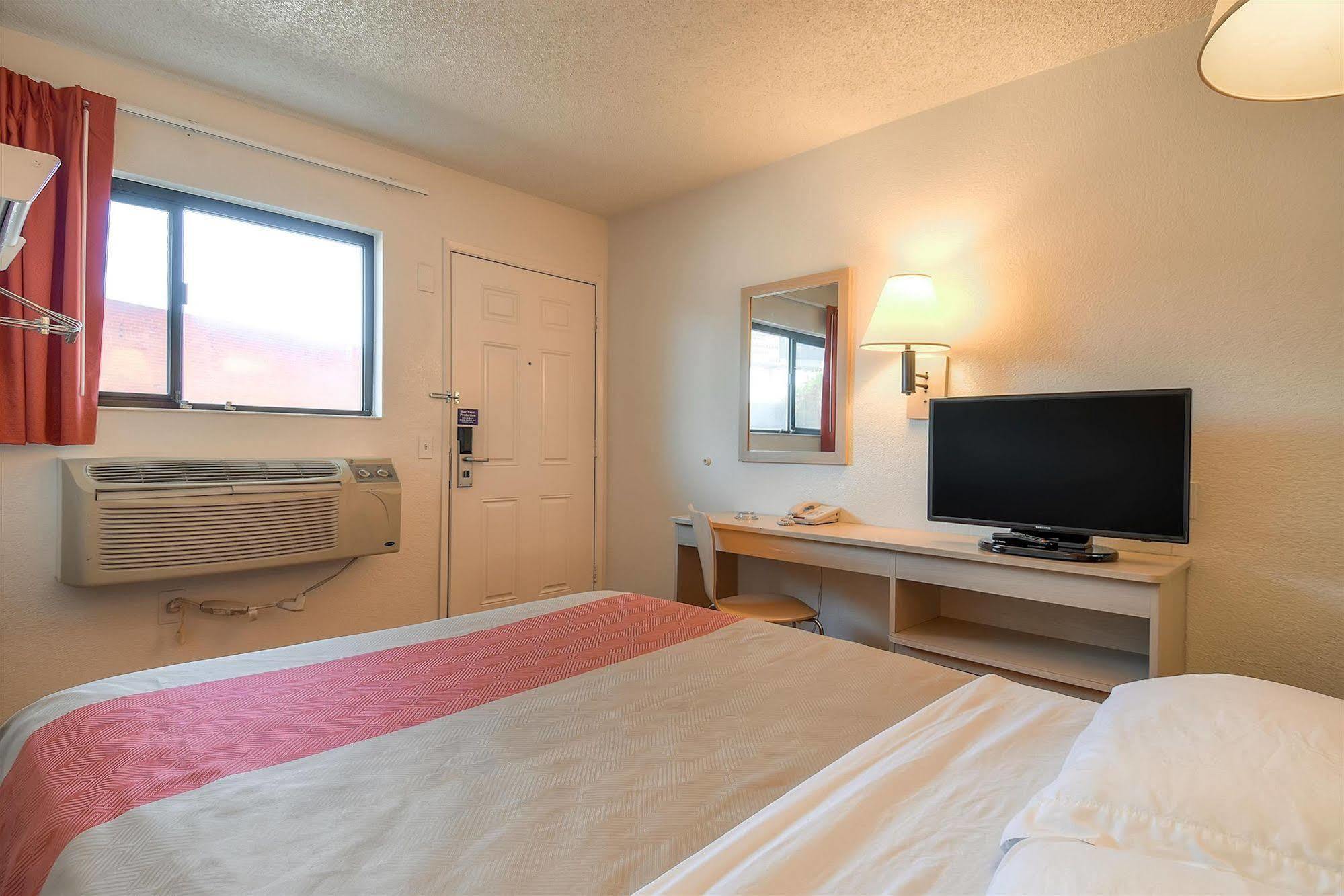 Motel 6-Harbor City, Ca - Los Angeles Carson Kültér fotó