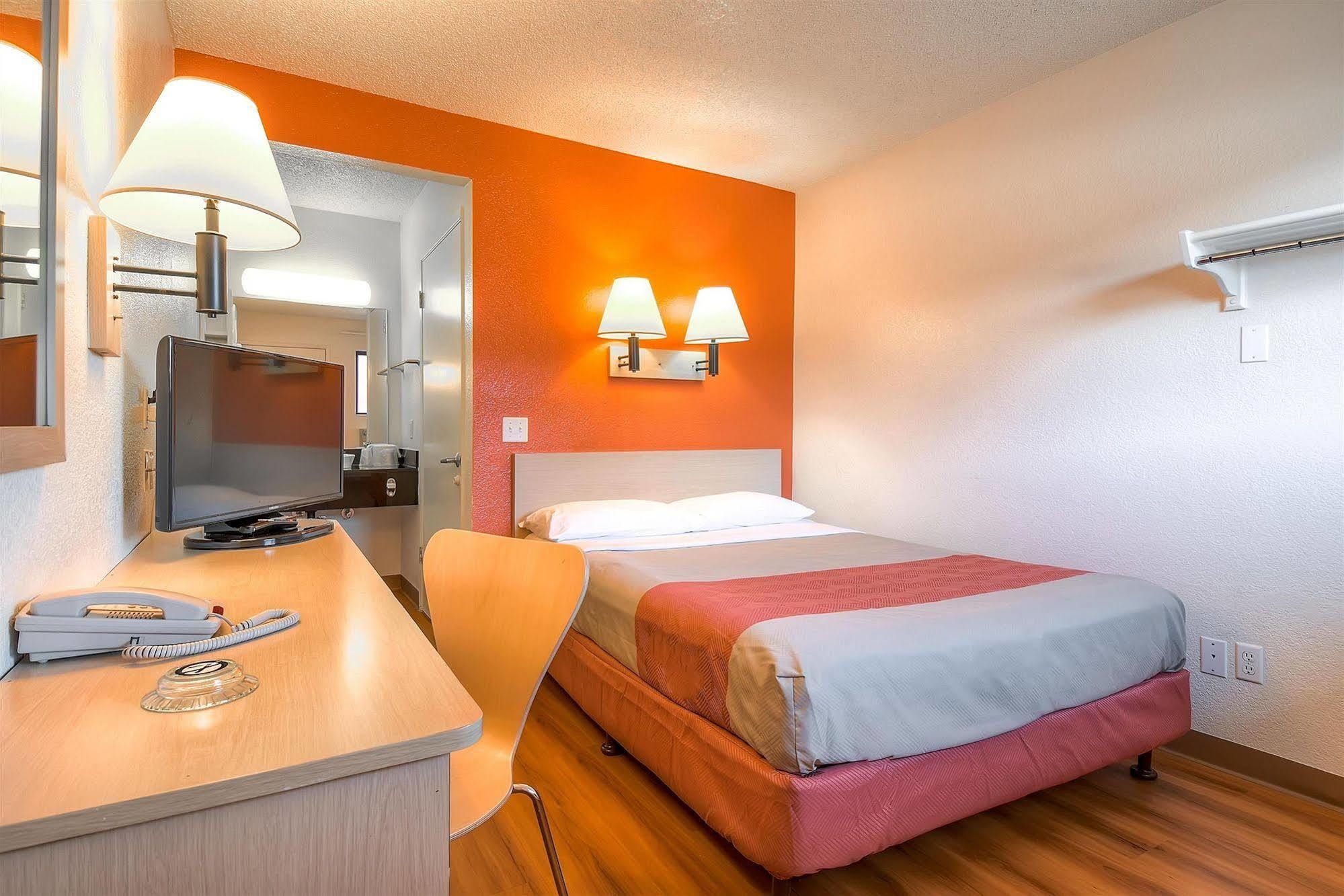 Motel 6-Harbor City, Ca - Los Angeles Carson Kültér fotó
