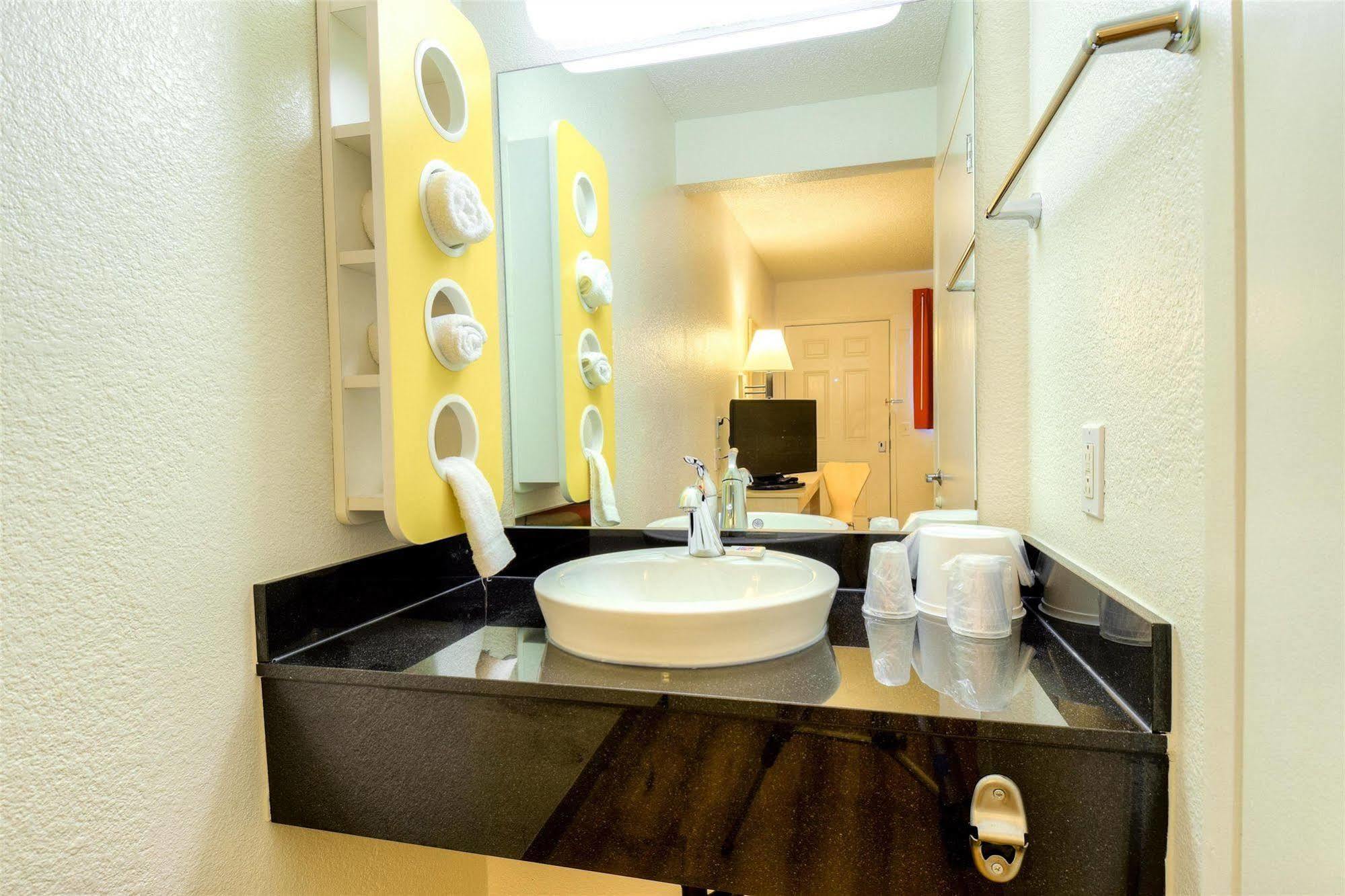 Motel 6-Harbor City, Ca - Los Angeles Carson Kültér fotó