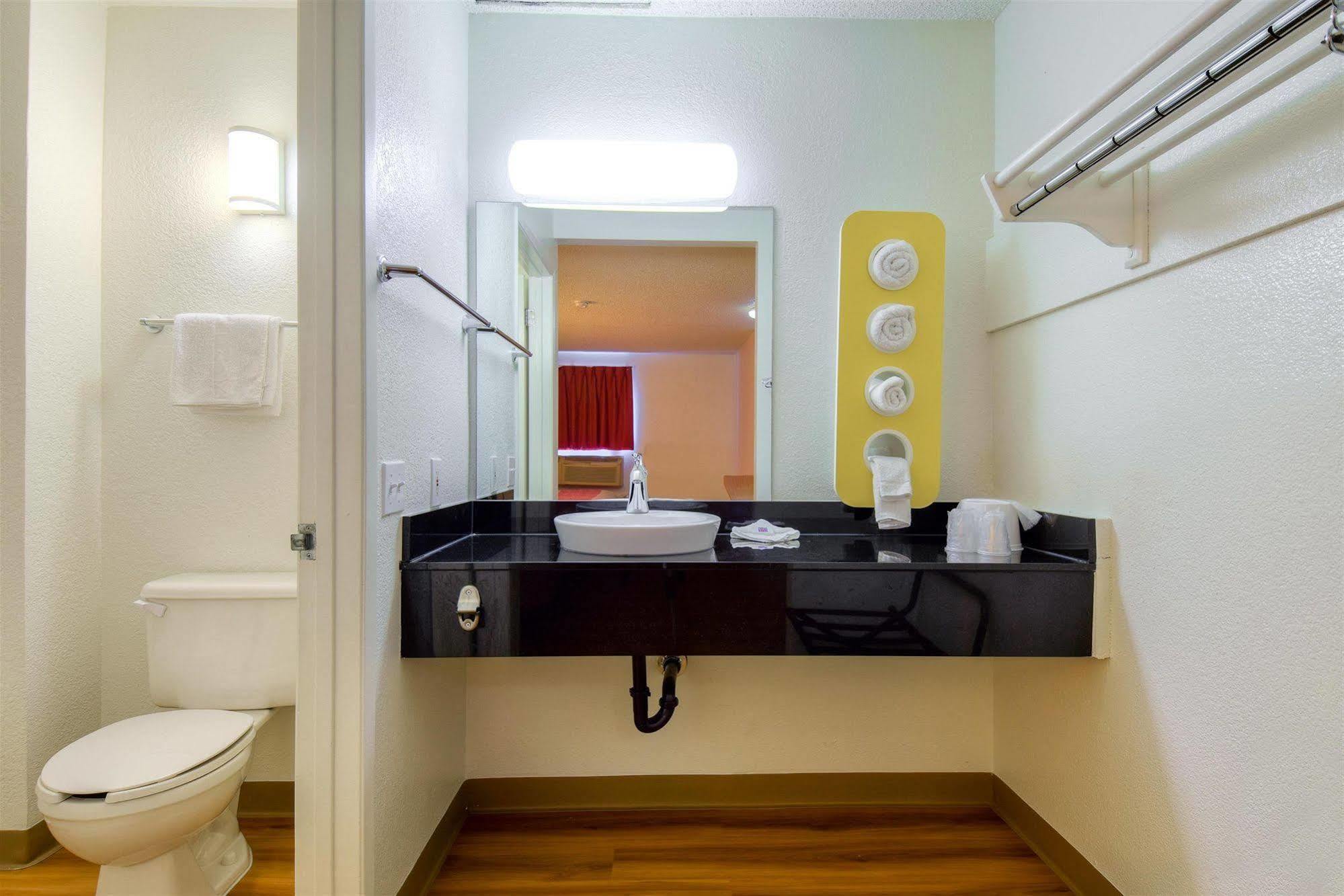 Motel 6-Harbor City, Ca - Los Angeles Carson Kültér fotó
